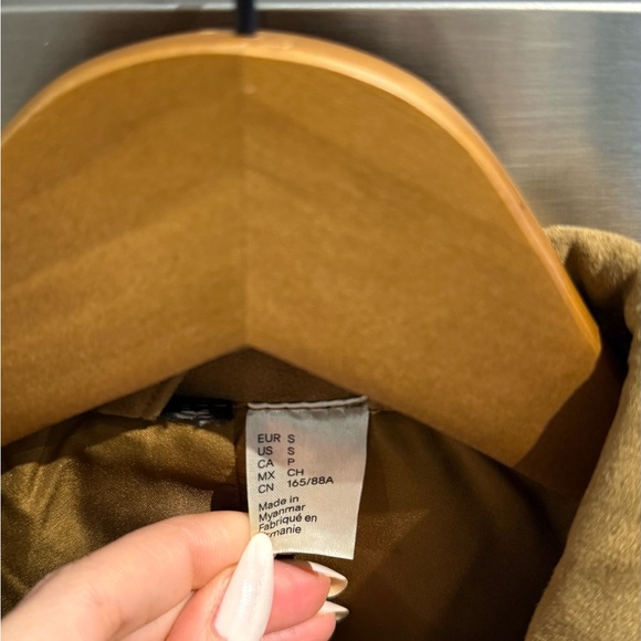 Woman’s jacket - Picture 5 of 5